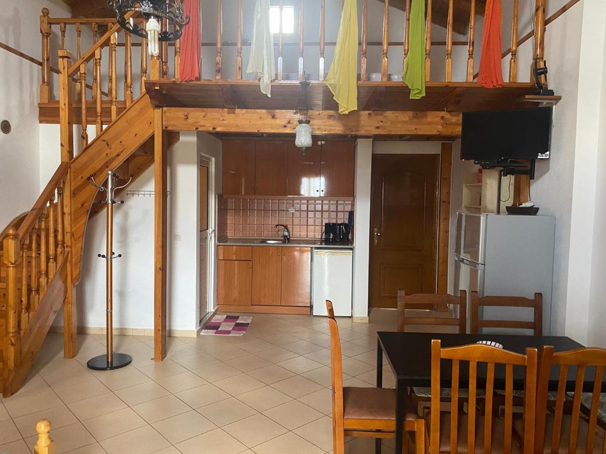 Rexhos Studios Himare Eksteriør bilde
